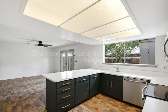 Building Photo - 2275 Triway Ln