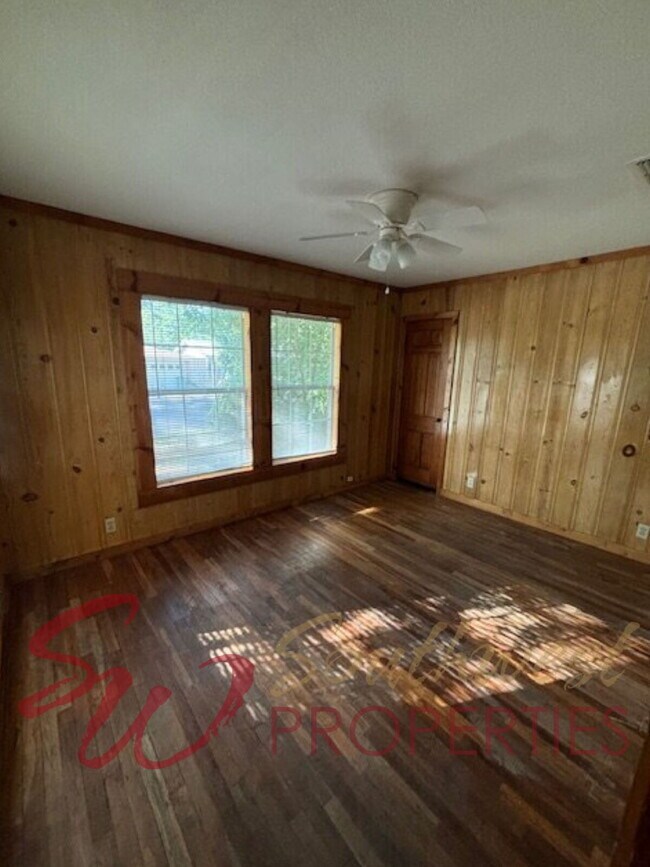 Building Photo - Spacious 4 Bedroom Home with Park-Like Backyard!