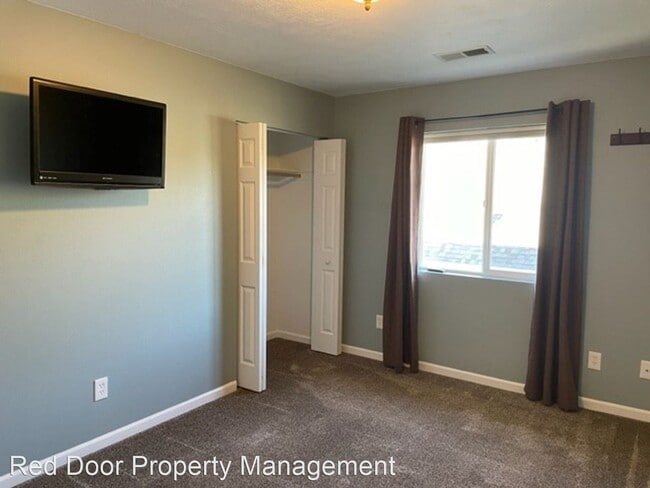 Building Photo - 2 br, 2 bath House - 1117 14th St. S Apt 2