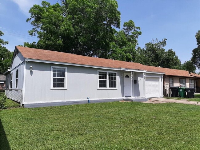Building Photo - 10322 Rosehaven Dr