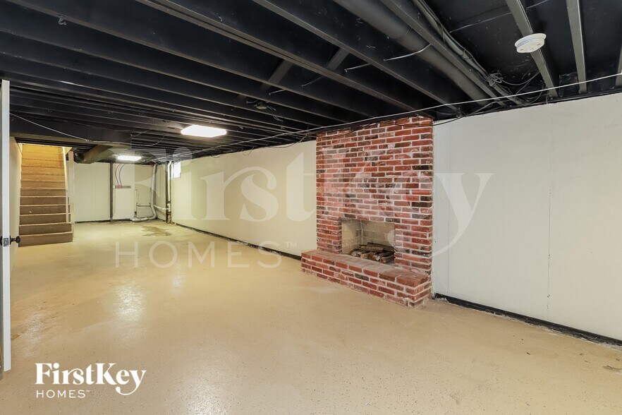 Building Photo - 1216 SW Horizon Dr