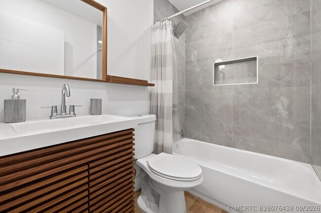 Building Photo - 1507 SW 32nd Ct