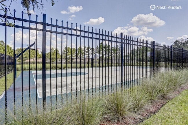 Building Photo - Five Bedrooms in Yulee's TCP!