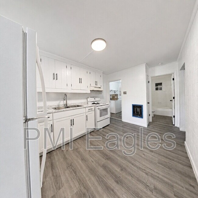 Building Photo - 86 E Fork Dr