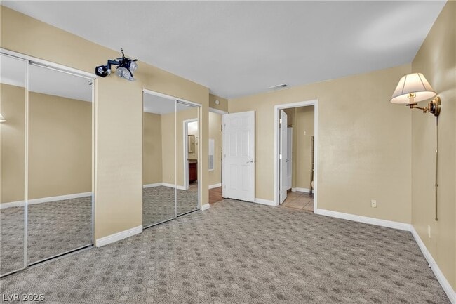 Building Photo - 7300 W Pirates Cove Rd