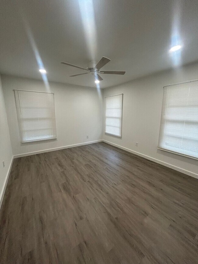 Building Photo - Newly renovated 3 bedroom in Central Waco