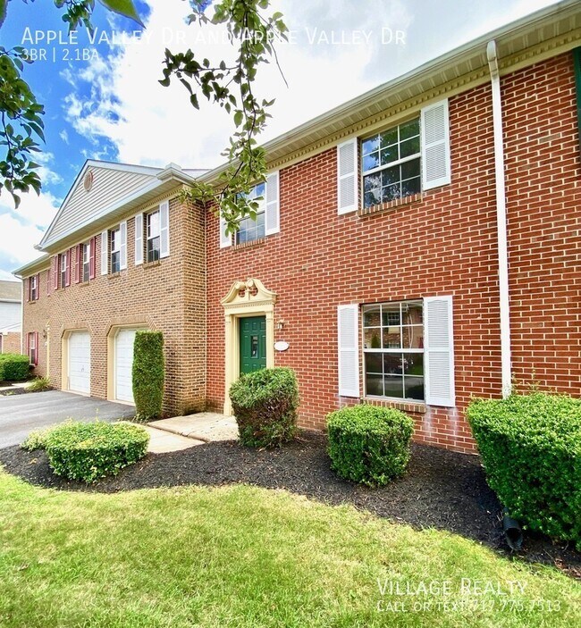Building Photo - 818 Apple Valley Dr