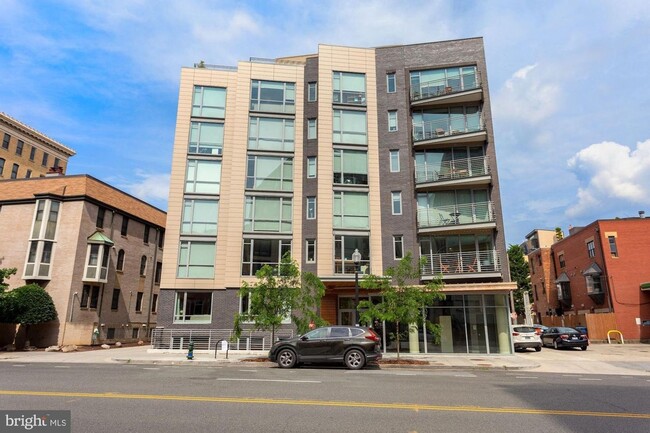 Primary Photo - Practically new 1bd/1ba steps to Logan Cir...