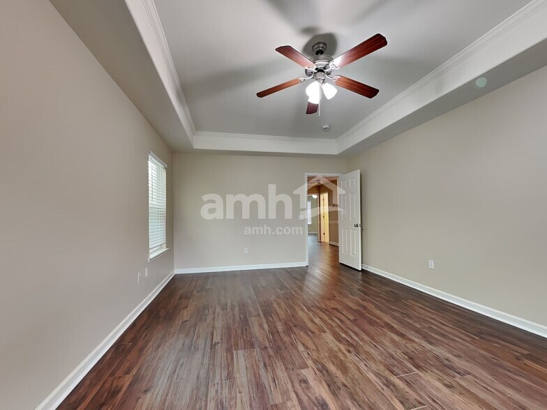 Building Photo - 75 Summer Hill Way