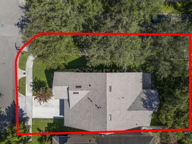Building Photo - Move-in Ready Home with 2 Car Garage in Desirable Summerport Community!