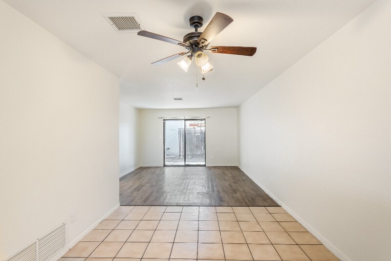 Building Photo - 4147 Calle Barona