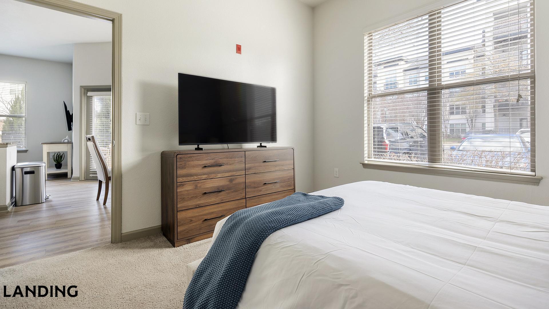 Building Photo - 10051 Perimeter Station Dr