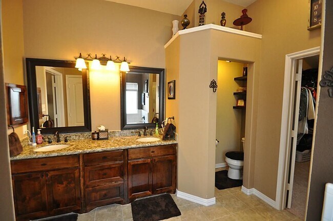 Building Photo - 2931 Silver Landing Ln