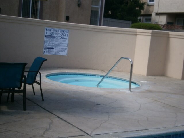 Building Photo - 2 Bed / 2.5 Bathroom Two Story Townhome at the Tristan complex in Rancho San Diego