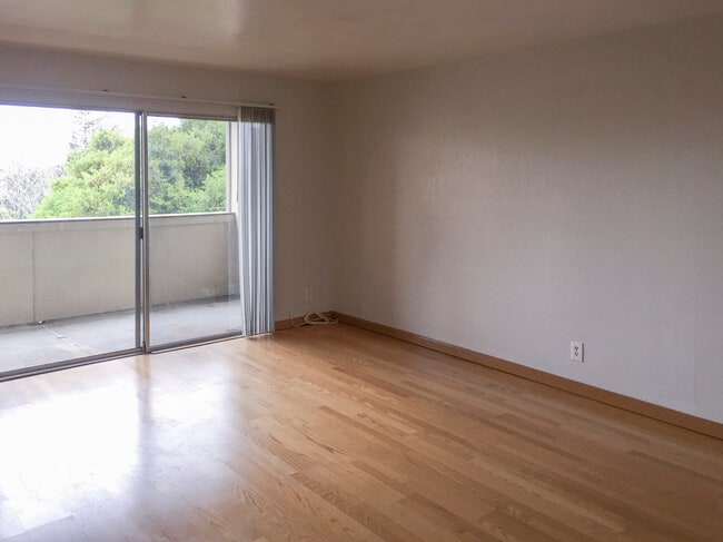 Building Photo - 1510 E St