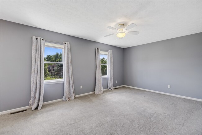 Building Photo - 40 Alverstone Way