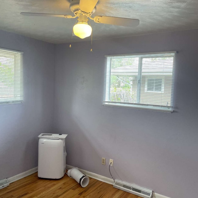 Building Photo - 409 Tedmon Dr
