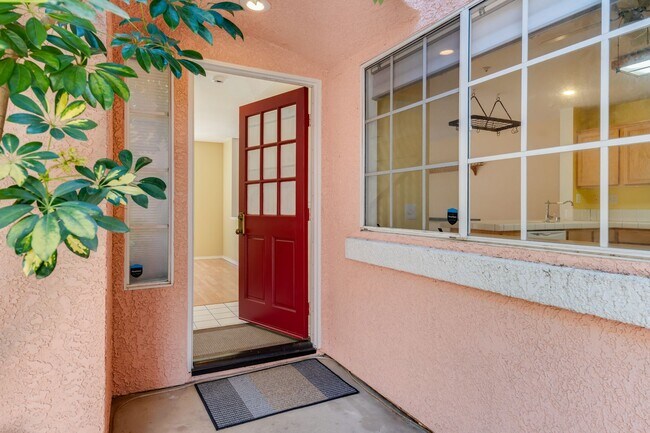 Building Photo - 3-bedroom, 2.5-bath condo nestled in the prestigious Terra Vista community of Rancho Cucamonga