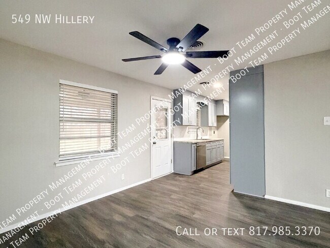 Building Photo - 549 NW Hillery St