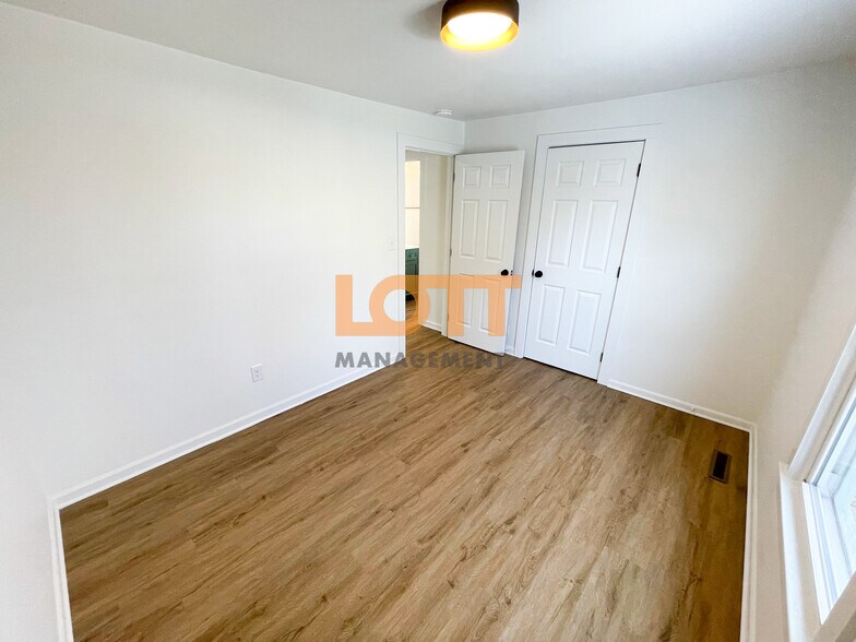 Building Photo - 603 Cedar Lane Rd