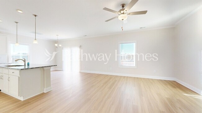 Building Photo - 207 Adams Tree Wy