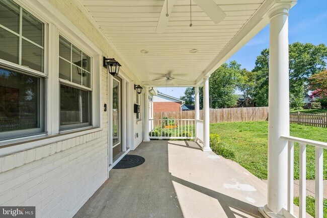 Building Photo - 2013 Maynard Dr