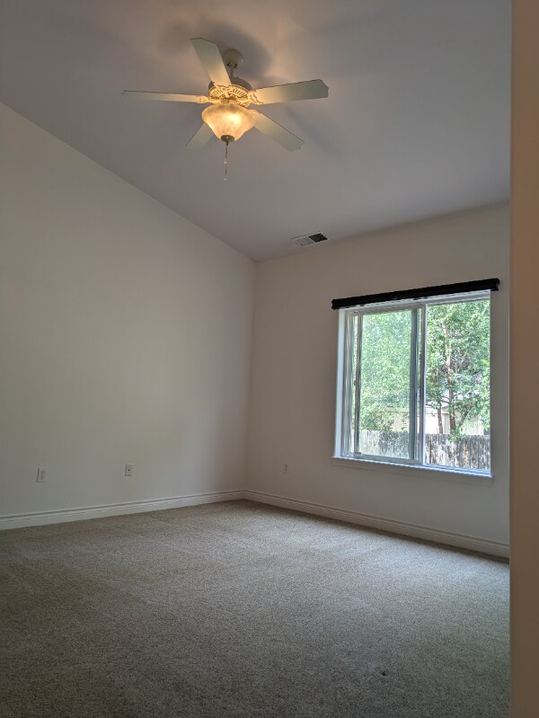 Building Photo - 1591 Roseanna Dr