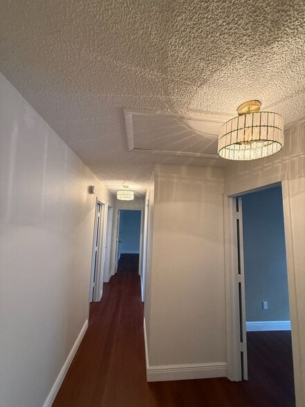 Building Photo - 4416 Summer Oak Dr