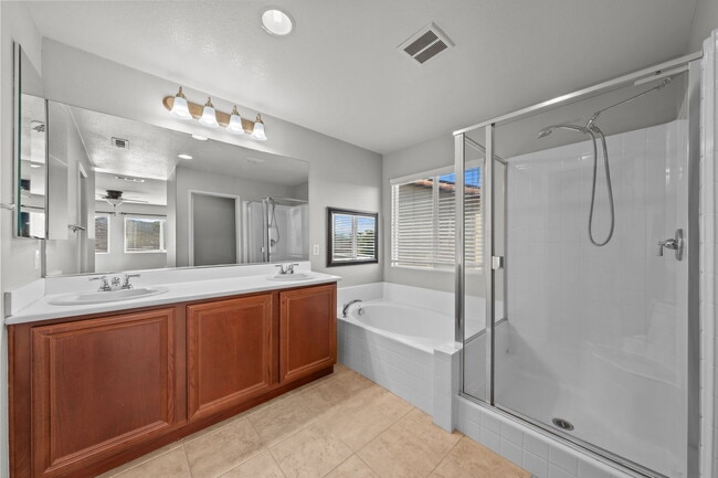 Building Photo - 34081 Clovis Way