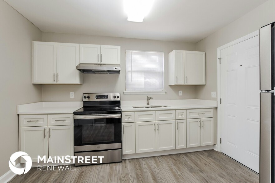 Building Photo - 1913 Finchley Dr