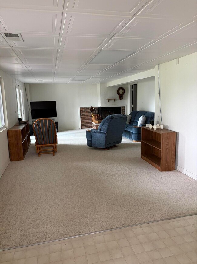 Building Photo - 250 Steves Scenic Dr
