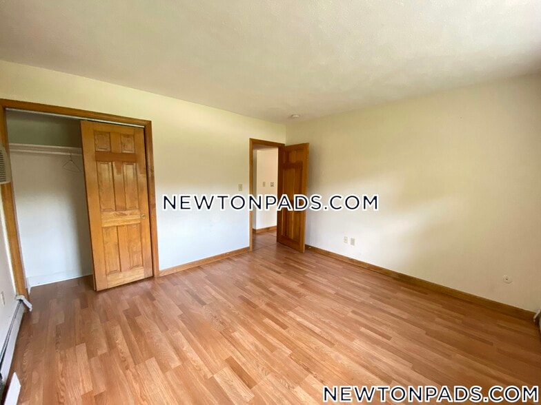 Building Photo - 268 Grove St