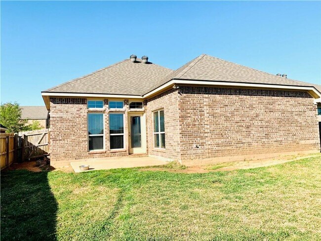 Building Photo - Available NOW! 3/2 in highly desirable Creek Meadows!!