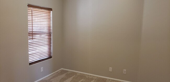 Building Photo - 44326 Caven Dr