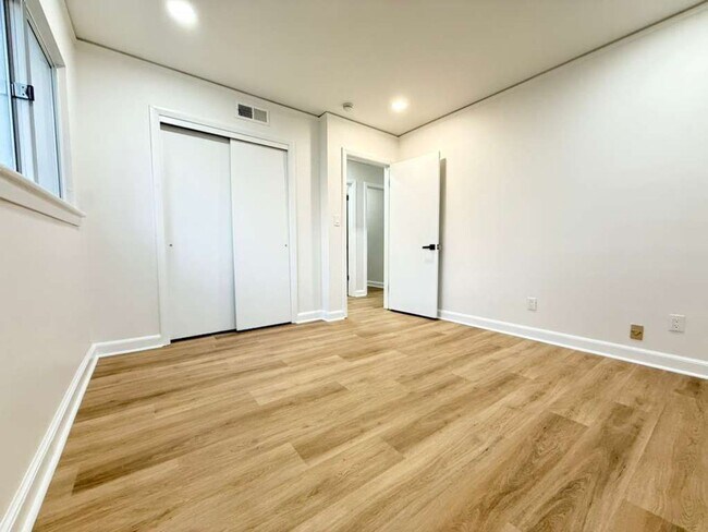 Building Photo - FOR RENT – FULLY REMODELED 4 BEDROOM | 2 BATH HOME!