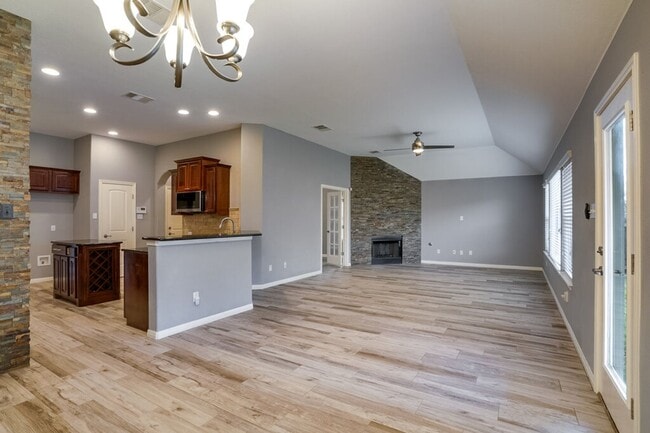 Building Photo - 125 Snowdrift Trail