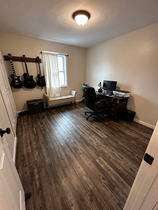 Building Photo - 3 Bedroom, 2 bath home for rent in Waynesville