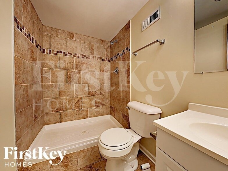 Building Photo - 3529 212th Pl