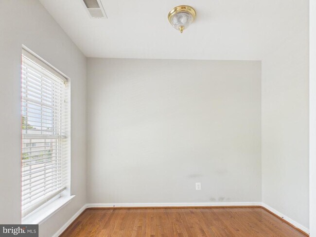 Building Photo - 4587 Whittemore Pl