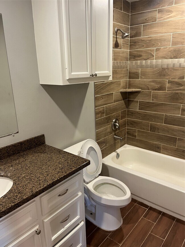 Building Photo - 18222 Bonnie Alice Dr