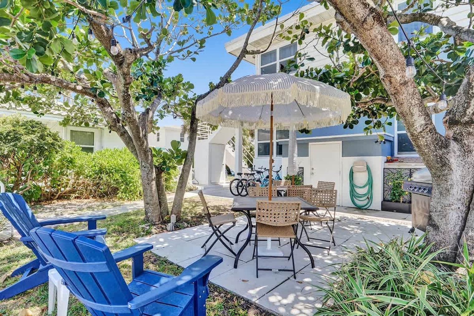 Building Photo - 810 S Surf Rd