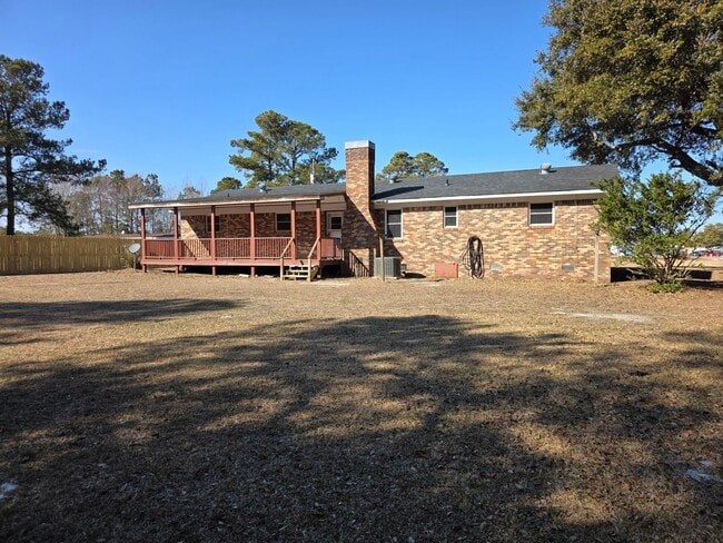 Building Photo - Private 3BR Retreat Minutes from Base & Topsail Beaches