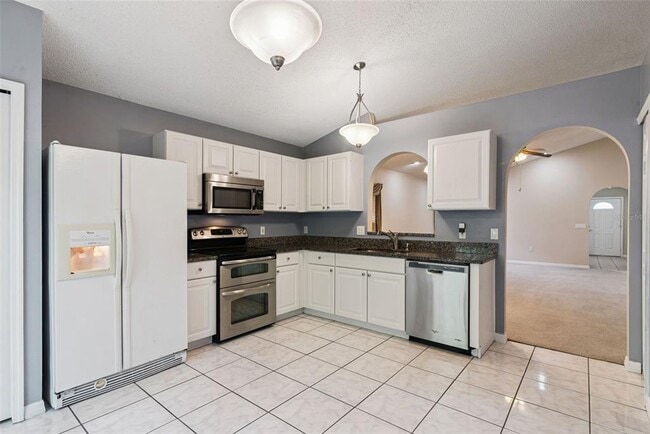 Building Photo - 3308 Erskine Dr