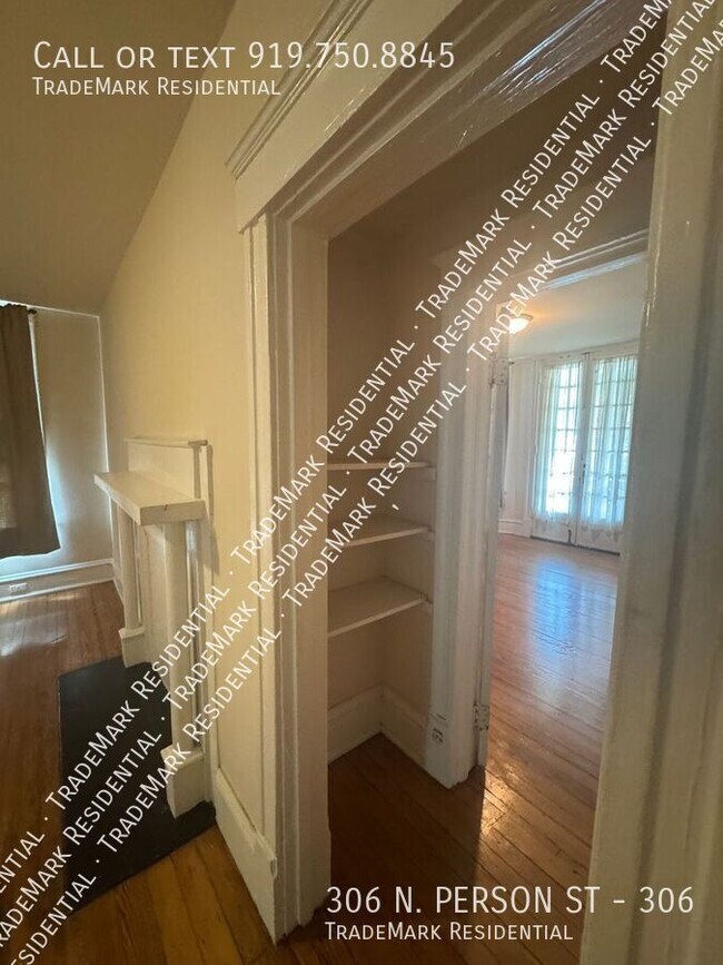 Building Photo - 306 N Person St