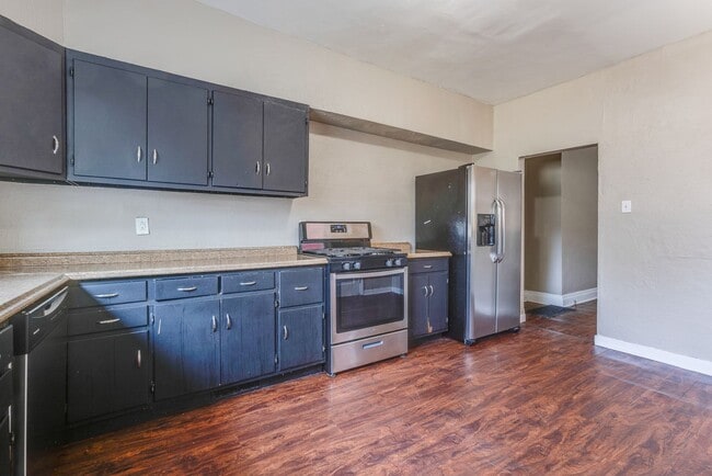 Building Photo - Available JULY 2026 - Spacious 3 Bedroom, 1.5 Bath w/ City Views!