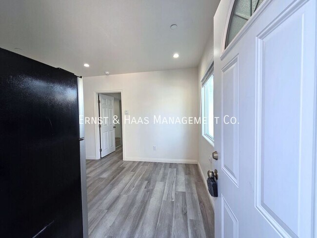 Building Photo - 1759 Cerritos Ave