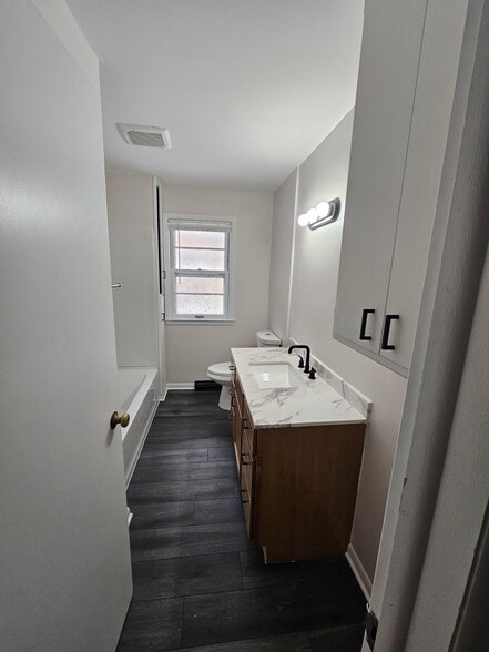 Building Photo - 2810 Andes Dr