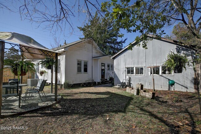 Building Photo - 519 Mudd Ave