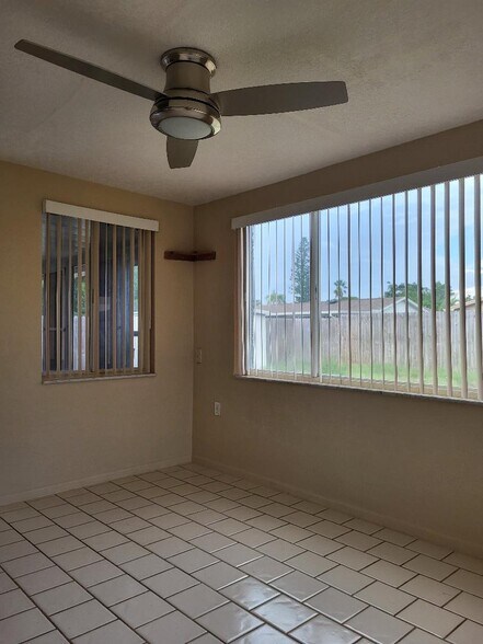 Office Room - 1440 Brixton Ln