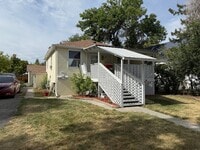 Building Photo - 716 S 32nd St